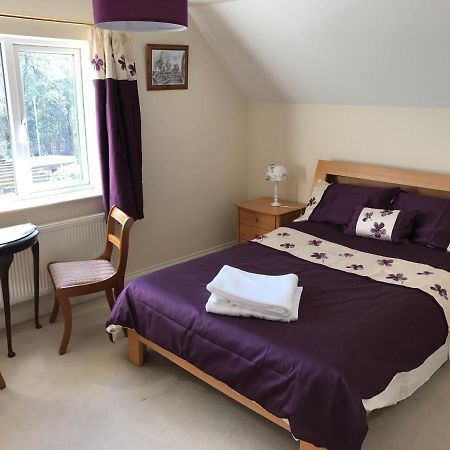 Bed and Breakfast Bwthyn Rhosyn Llannon Екстер'єр фото